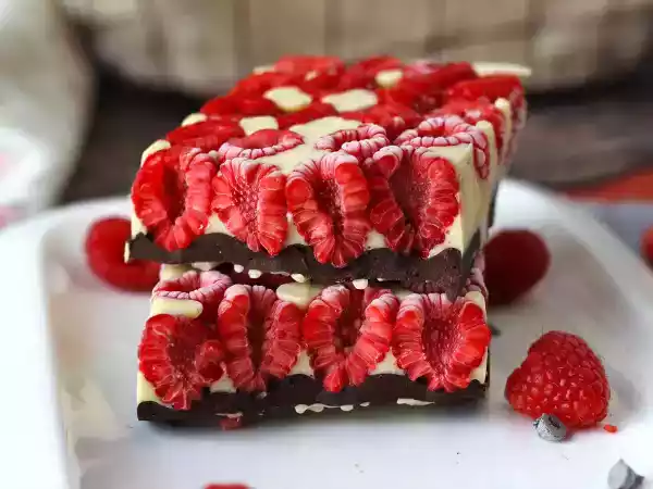 Ricetta Barretta di cioccolato e lamponi: elegante e golosa!