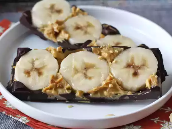 Ricetta Mini barrette cioccolato, banane e burro di arachidi: golose e senza zuccheri aggiunti