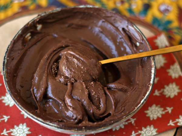 Ricetta Mousse al cioccolato proteica: il dessert fit che conquista al primo cucchiaio!