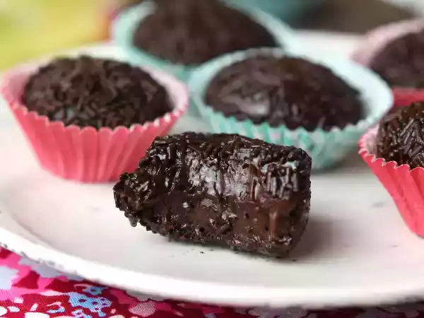 Ricetta Brigadeiro proteici con whey: gusto irresistibile, tante proteine e zero sensi di colpa!