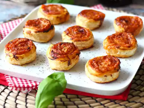 Ricetta Girelle di sfoglia in friggitrice ad aria: ricetta facile e veloce