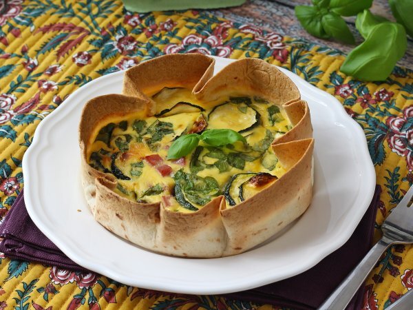 Ricetta Torta salata senza pasta sfoglia: la ricetta veloce con piadina!