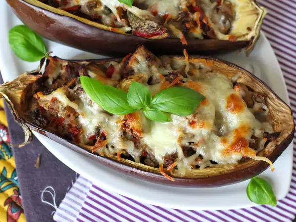 Ricetta Melanzane ripiene con mozzarella gratinata: la ricetta facile e saporita da provare subito
