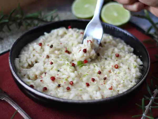 Ricetta Risotto lime e pepe rosa: ricetta elegante e vegetariana per cene speciali