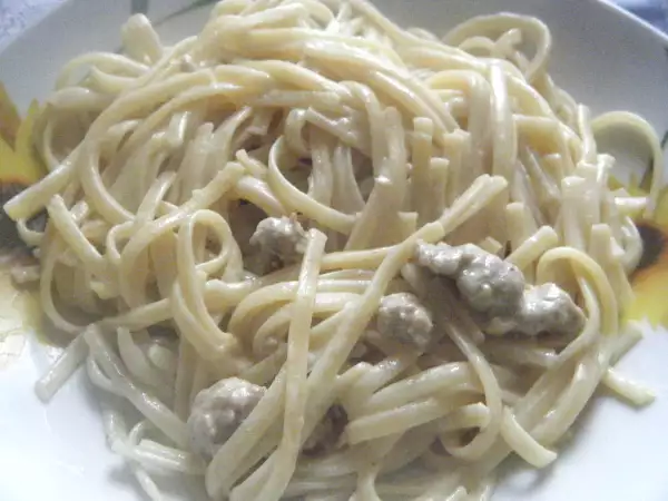 Ricetta Bavette alla salsiccia