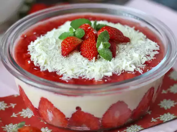 Ricetta Pavê de morango, il dolce brasiliano cremoso con fragole e latte condensato