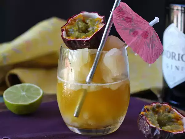 Ricetta Cocktail granita gin e frutto della passione: la bevanda rinfrescante dell'estate!
