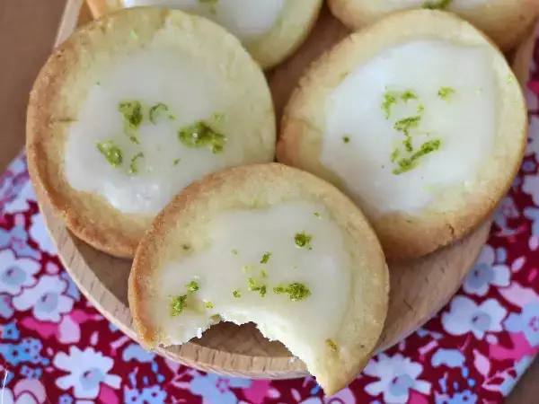 Ricetta Biscotti di pasta frolla al lime con glassa