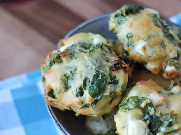 Ricetta Cookies salati con feta, pomodori secchi e spinaci