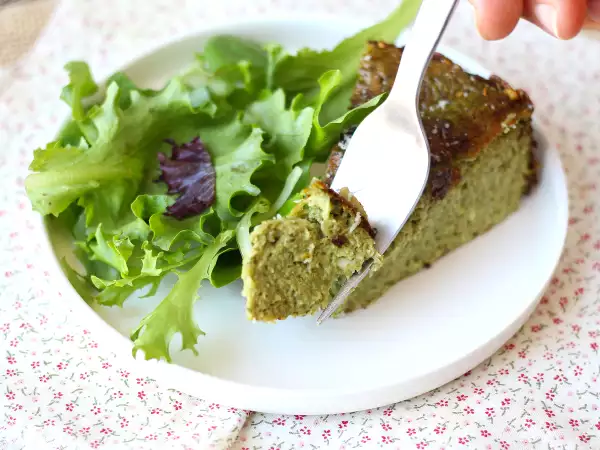 Ricetta Torta salata senza sfoglia con spinaci e formaggio: morbida e cremosa