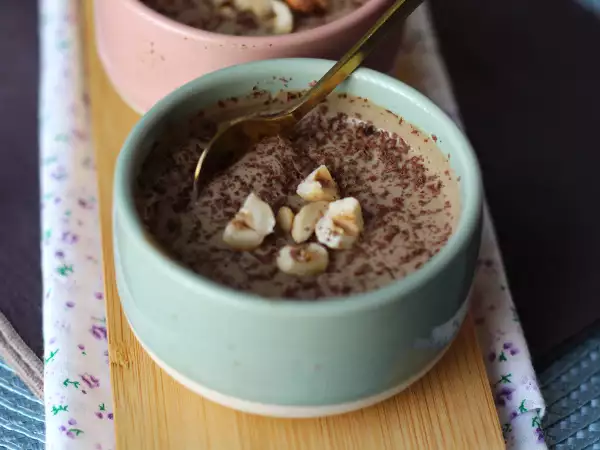 Ricetta Mousse al caffè con tofu vellutato: dessert cremoso con 3 ingredienti senza uova né panna