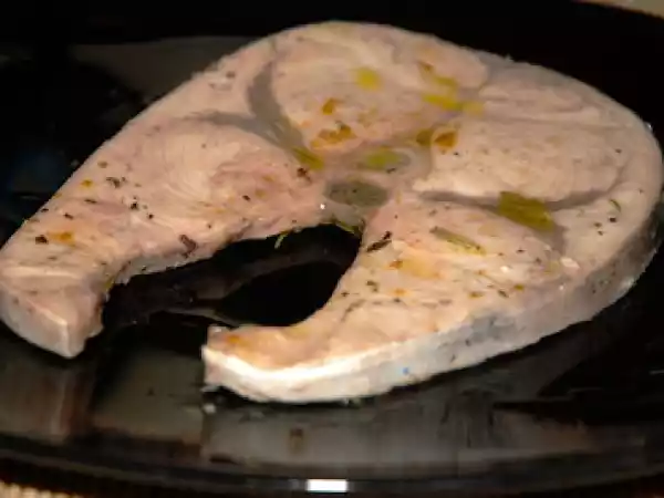 Ricetta Trancio di pesce spada (sword fish) con curry e erbe di provenza