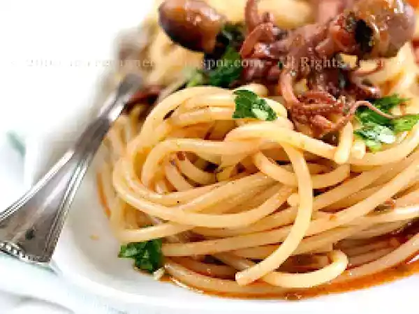 Ricetta Spaghetti ai moscardini [erano polipetti]