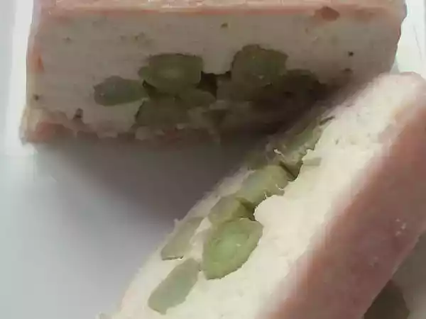 Ricetta Terrina di pollo, prosciutto e carciofi