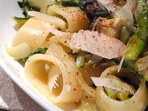 Ricetta Pasta alle bietole, finocchi, asparagi e......