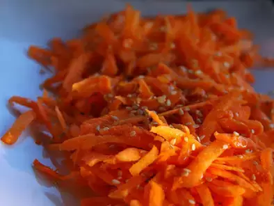 Ricetta Insalata di carote, sesamo e limone