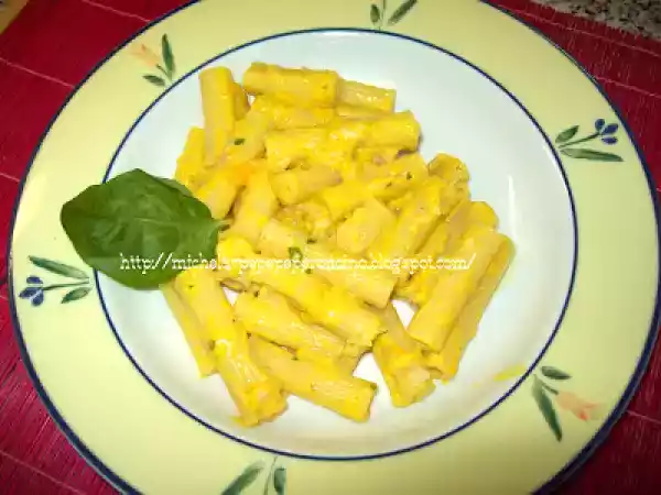 Ricetta Pasta con peperoni e caprini
