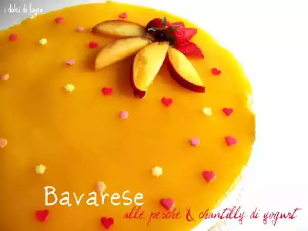 Ricetta Bavarese alle pesche con chantilly di yogurt