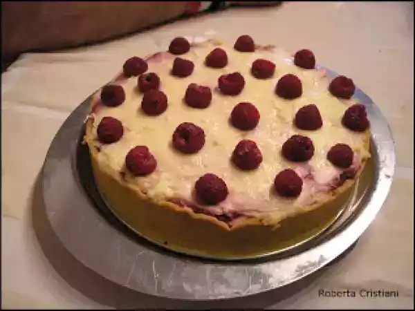 Ricetta Crostata con crema allo yogurt e gelatina di lamponi