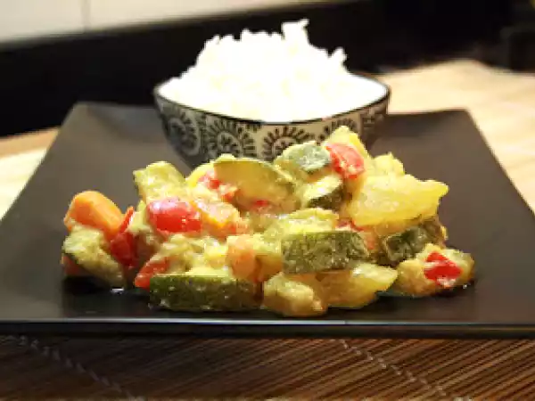 Ricetta Curry di patate e verdure allo yogurt
