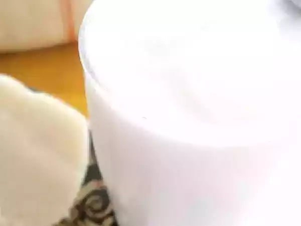 Ricetta Latte di mandorla estivo