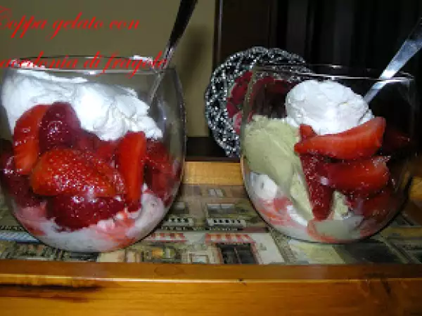 Ricetta Il mare, la luna e tu... e coppa gelato con macedonia di fragole