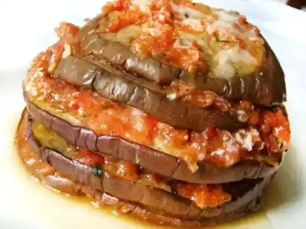 Ricetta Melanzane a strati con pomodoro e mozzarella
