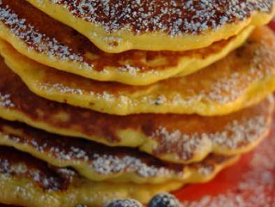 Ricetta Fruit pancakes!!! avere la frutta dentro...