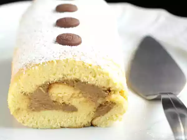 Ricetta Rotolo di pasta al biscotto con crema al caffè