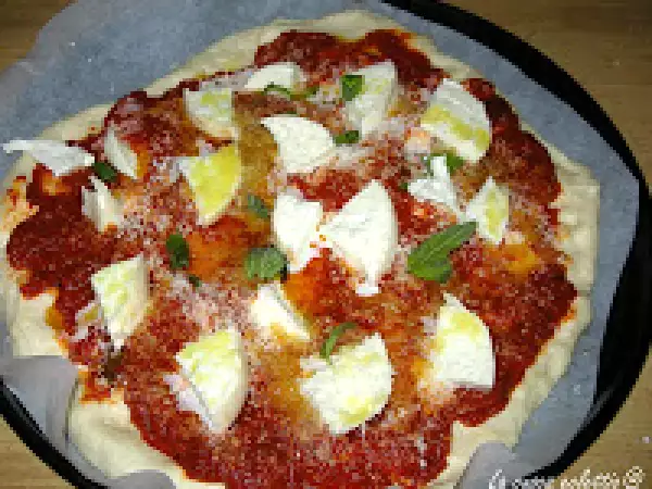 Ricetta Margherita con provola e pizza provola, prosciutto e rosmarino