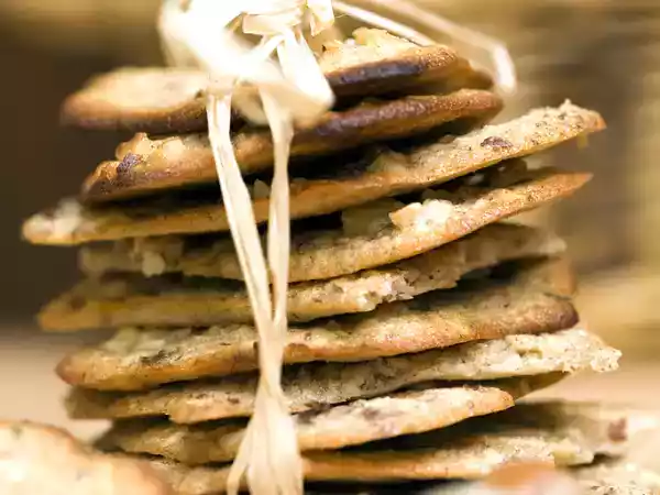 Ricetta Biscotti, anzi cialde frutta secca e cannella