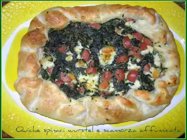 Ricetta Quiche spinaci, wurstel e scamorza affumicata
