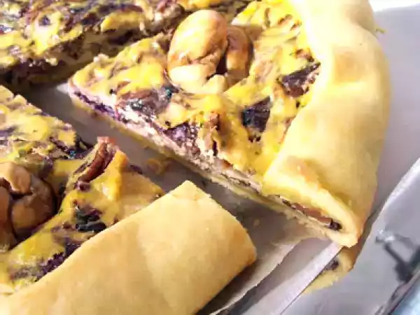 Ricetta Quiche dolce-amara: radicchio, uvetta e castagne
