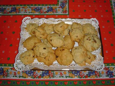 Ricetta I biscotti dell'avvento 4: biscotti morbidi con uvetta e noci dell'amazzonia