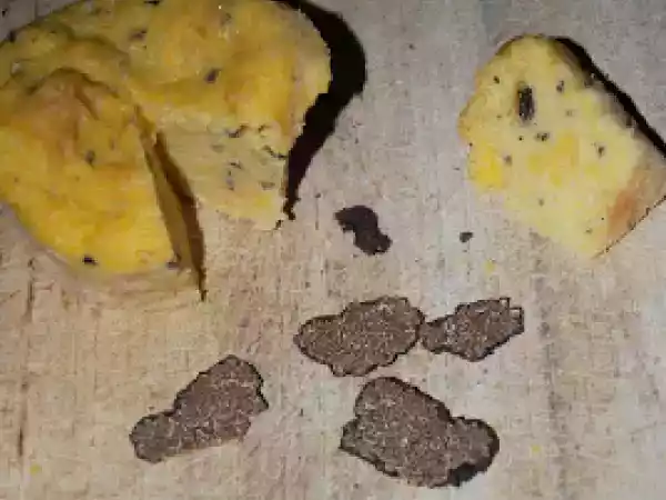 Ricetta Sformatini di polenta con taleggio e tartufo nero