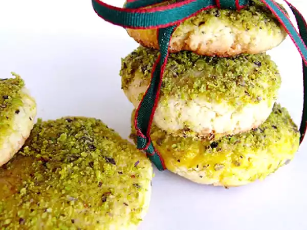 Ricetta Biscotti alle mandorle e pistacchi di bronte tritati
