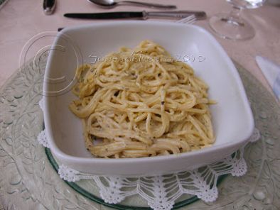 Ricetta Spaghetti al pesto di coriandolo