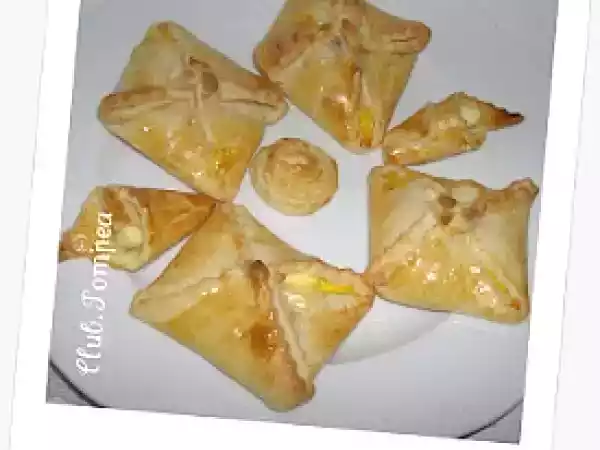Ricetta Saccottini di sfoglia con uovo e feta