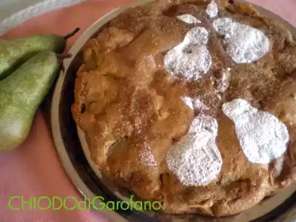Ricetta Torta ripiena di pere e noci