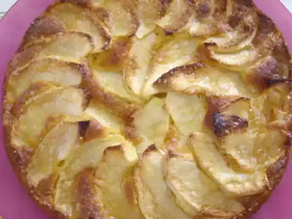 Ricetta Torta di mele aromatizzata al rum