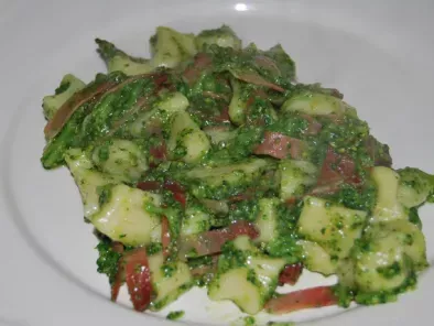 Ricetta Gnocchetti con crema di broccoli e speck croccante