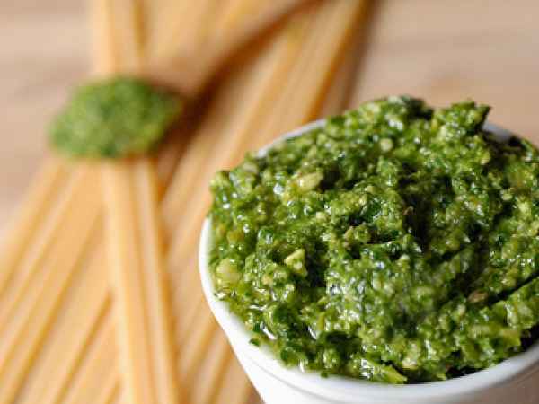 Ricetta Pesto di spinaci e mandorle