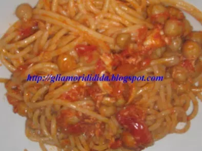 Ricetta Spaghetti con sugo di sgombro e ceci e premio!