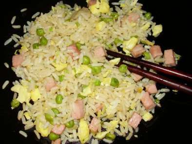 Ricetta Egg fried rice ( riso fritto con uova alla cantonese):