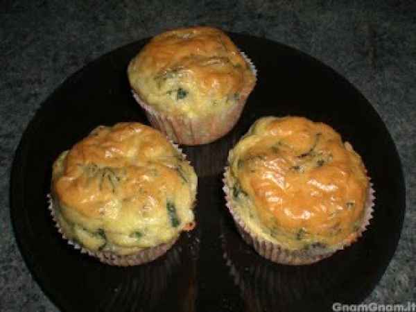 Ricetta Muffin salati con friarielli e taleggio