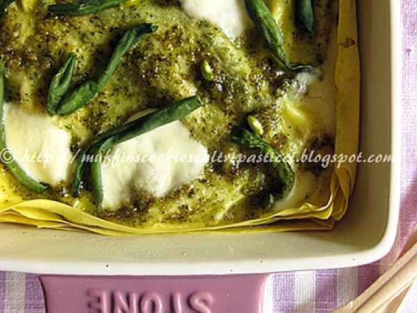 Ricetta Lasagne al pesto d'erbe, fagiolini e squacquerone