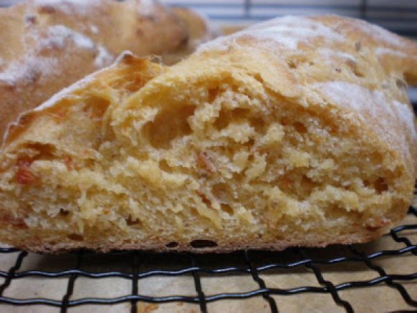 Ricetta Filoncino di pane ai pomodori secchi