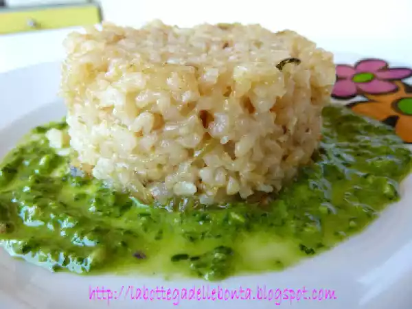 Ricetta Timballini di riso selvatico e castelmagno su pesto di spinaci