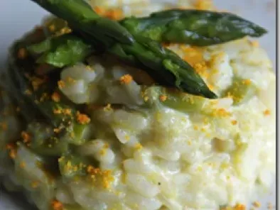 Ricetta Risotto agli asparagi mantecato alla ricotta e polvere d'arancia