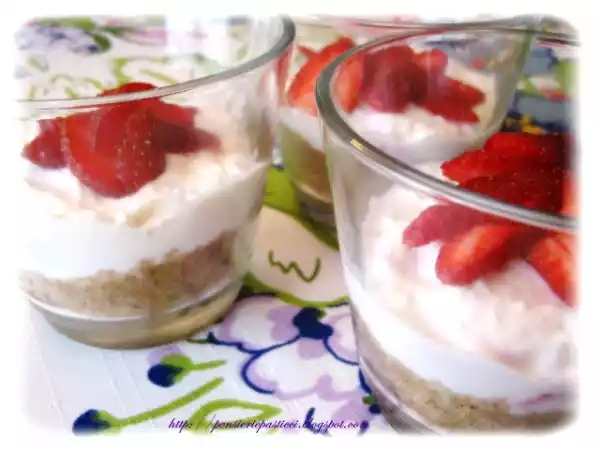 Ricetta Piccole cheesecake light nel bicchiere
